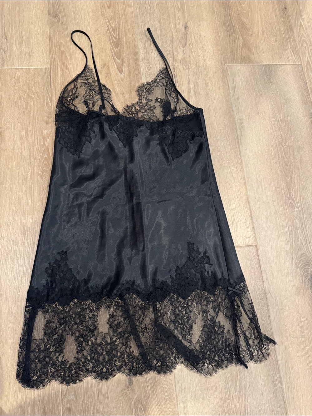 Victoria Secret Black Lace Trim Satin Chemise Slip Sz M